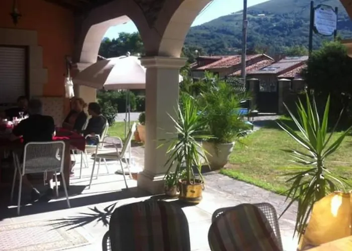 El Urogallo En El Valle De Cabuerniga Oda ve Kahvaltı *