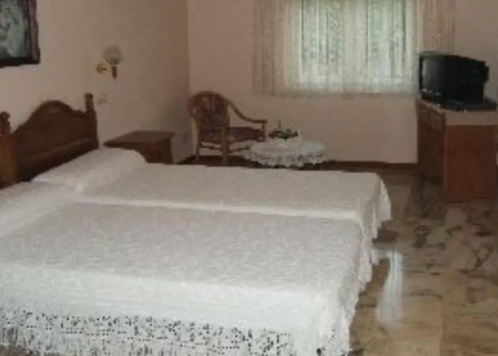 El Urogallo En El Valle De Cabuerniga Oda ve Kahvaltı Renedo De Cabuerniga